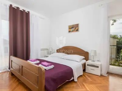 House 250 m², Kornić on the island of Krk, pool and garden area - 17