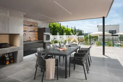 Villa 203 m², Sveti Lovreč - pool and tennis court - 18