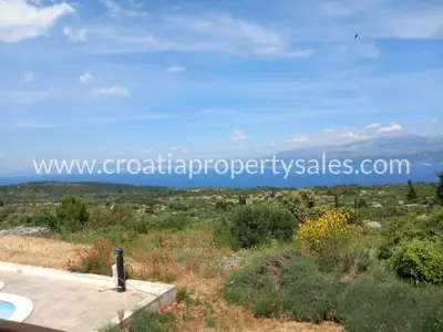 House on the island of Brač, quiet location and privacy - 8