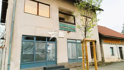 Haus 432 m², Plaški - Zentrum, Geschäftsraum und Grundstück - 2