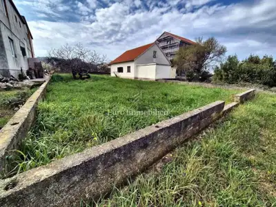 Murter, building plot in a quiet location - 2