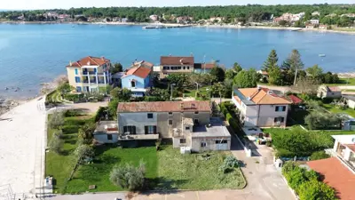 House 196 m², Novigrad - 30 m from the sea and beach
