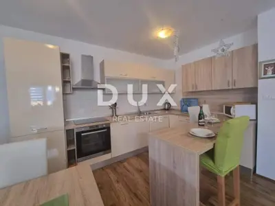 Wohnung 81 m², Novi Vinodolski - 400 m vom Meer