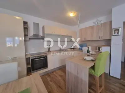 Wohnung 81 m², Novi Vinodolski - 400 m vom Meer - 2