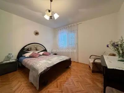 House 278 m², Zaostrog - quiet location by a pine forest - 19