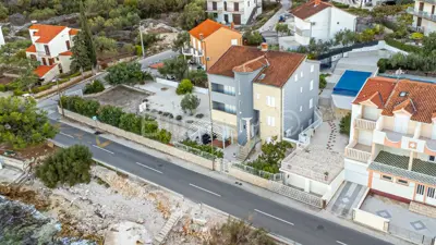 apartmanska kuća 1. red do mora, Čiovo!