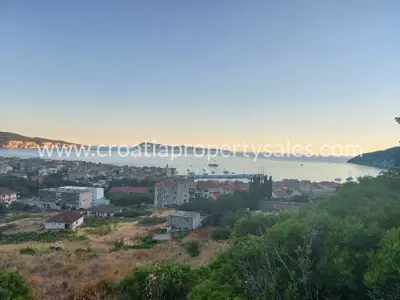 Land, Otok Vis, 4 052 m², 1 013 000 € - 3