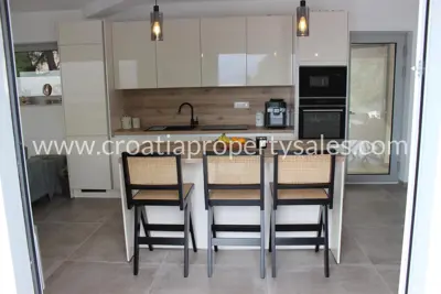 Villa in Omiš, luxury new construction with panoramic sea view - 9