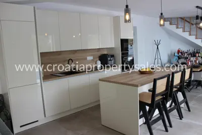 Villa in Omiš, luxury new construction with panoramic sea view - 11