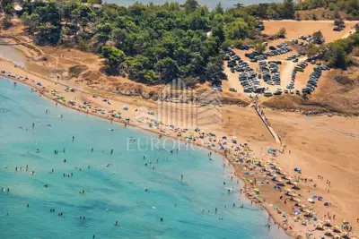 Građevinsko zemljište 514 m², Sabunike - 150 m od plaže