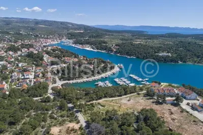Baugrundstück 3 950 m², Milna - erste Reihe am Meer