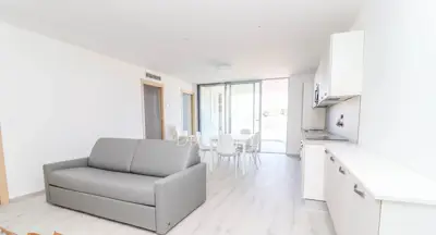 Rovinj, prostrani stan s garažom i vrtom na top lokaciji - 3