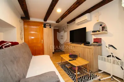 Semi-detached house 60 m², Malinska - Okolica, terrace and yard