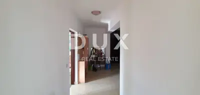 House 420 m², Poreč - 5 residential units - 7