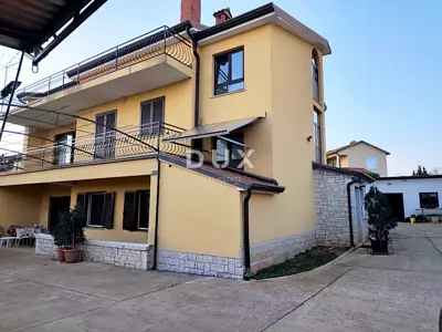 House 420 m², Poreč - 5 residential units