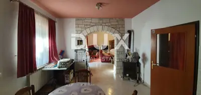 House 420 m², Poreč - 5 residential units - 2