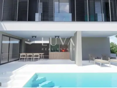 Villa 260 m², Kaštel Novi - Pool und Meerblick - 6
