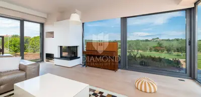 Villa 500 m², Umag - pogled na more i bazen - 8