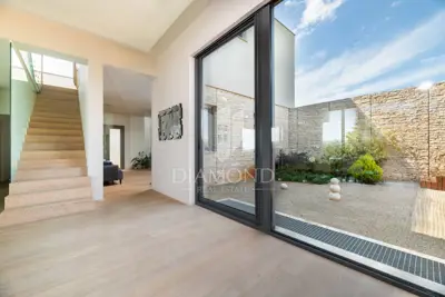 Villa 500 m², Umag - pogled na more i bazen - 16