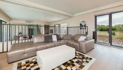Villa 500 m², Umag - pogled na more i bazen - 7