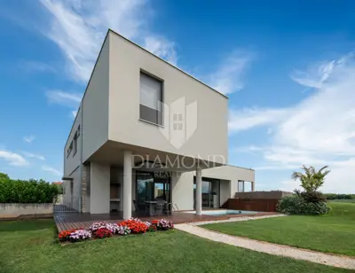 Villa 500 m², Umag - pogled na more i bazen - 2