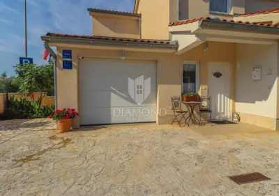 Kuća 207 m², Fažana - 3 stana i blizu mora - 9
