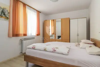 Kuća 207 m², Fažana - 3 stana i blizu mora - 4