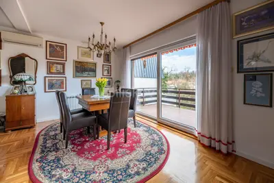 House 240 m², Črnomerec - Višnjica, three floors and yard - 2