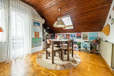 Haus 240 m², Črnomerec - Višnjica, drei Etagen und Grundstück - 17