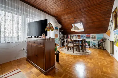 Haus 240 m², Črnomerec - Višnjica, drei Etagen und Grundstück - 21