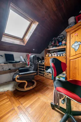 Haus 240 m², Črnomerec - Višnjica, drei Etagen und Grundstück - 18