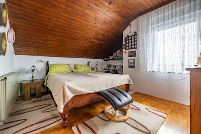 Haus 240 m², Črnomerec - Višnjica, drei Etagen und Grundstück - 19