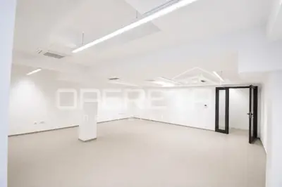 Split 3 – poslovni prostor 940 m² s 22 ureda i portirnicom - 2