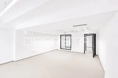 Split 3 – poslovni prostor 940 m² s 22 ureda i portirnicom - 5