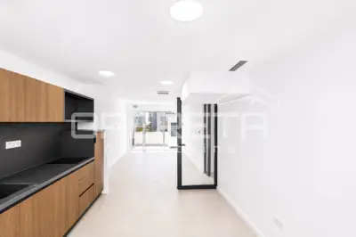 Split 3 – poslovni prostor 940 m² s 22 ureda i portirnicom - 9
