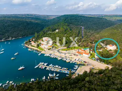 Hotel 1,600 m², Krnica - 100 m from the sea and pool