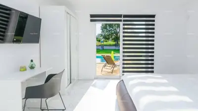 Prodaje se prekrasna i moderna villa sa bazenom u malom istarskom selu - 11