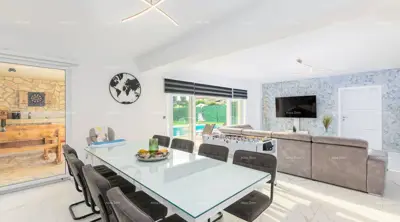 Prodaje se prekrasna i moderna villa sa bazenom u malom istarskom selu - 8