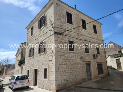 House, Brač, 220 m², 450 000 € - 3