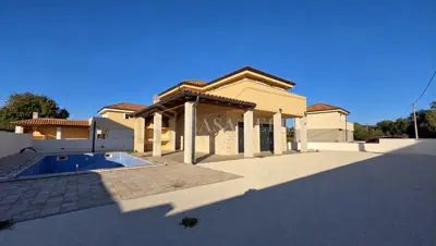 Villa 155 m², Cukrići - Pool und überdachte Terrasse