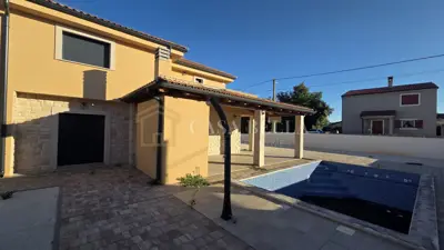 Villa 155 m², Cukrići - pool and covered terrace - 4