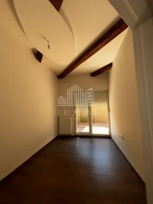 Strogi centar Đakova – moderan dvosoban stan 69,24 m² s terasom, lifto - 6
