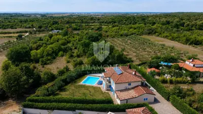 Kuća 339 m², Umag - bazen i velika okućnica - 17