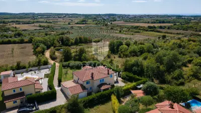 Kuća 339 m², Umag - bazen i velika okućnica - 19