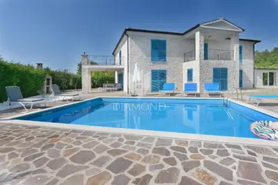 Kuća 339 m², Umag - bazen i velika okućnica - 16