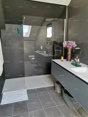 Top lokacija! Dvoetažni penthouse s parkirnim mjestom i pogledom na more, Umag! - 15