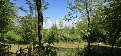 Zemljište, Stari Pazin - otvoren pogled na Učku i zelenilo - 10