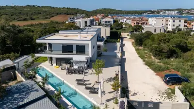 Vila 2 etaže, Banjole - mirna lokacija blizu mora - 3