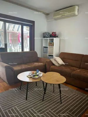 POREČ – funkcionalan stan blizu centra i mora