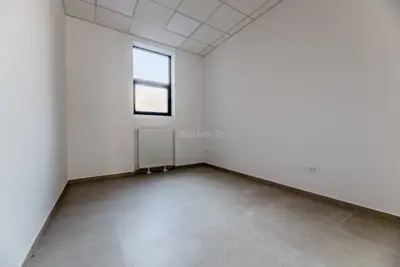 Sale, Zagreb, Kvaternik Square, commercial space in the building - 2